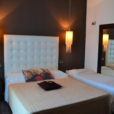 Hotel In - Lounge Room Cazzago  Esterno foto
