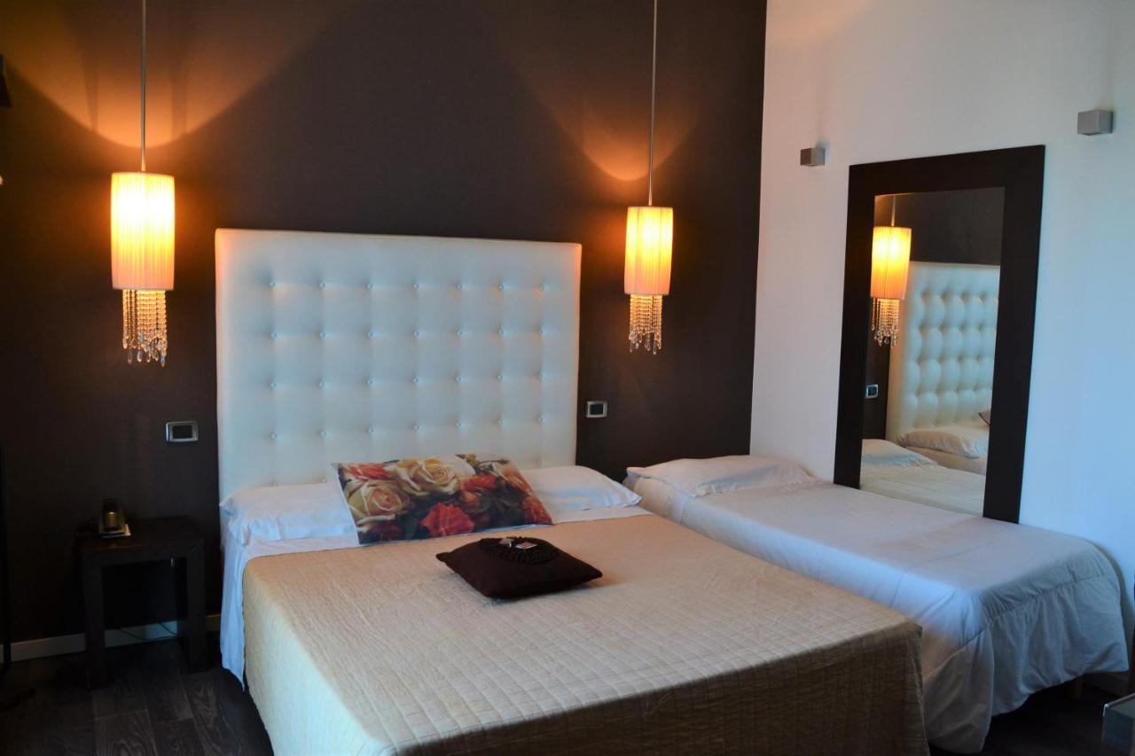 Hotel In - Lounge Room Cazzago  Esterno foto