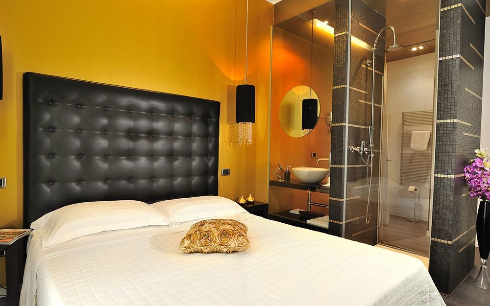 Hotel In - Lounge Room Cazzago  Esterno foto